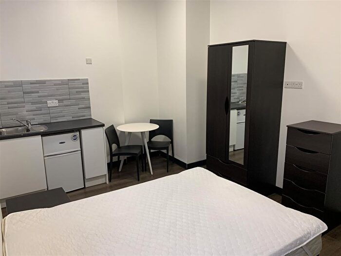 1 Bedroom Flat To Rent In Parish Lane, London, SE20