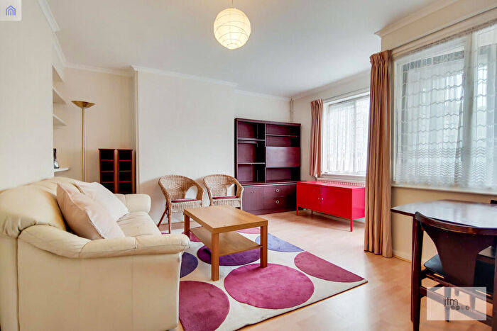 3 Bedroom Flat To Rent In Dalmeny Avenue, Tufnell Park, N7