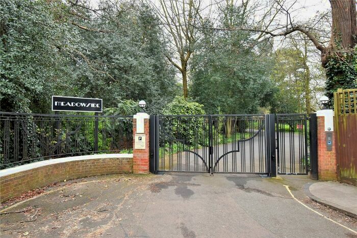 Parking/garage To Rent In Meadowside, Cambridge Park, Twickenham, TW1