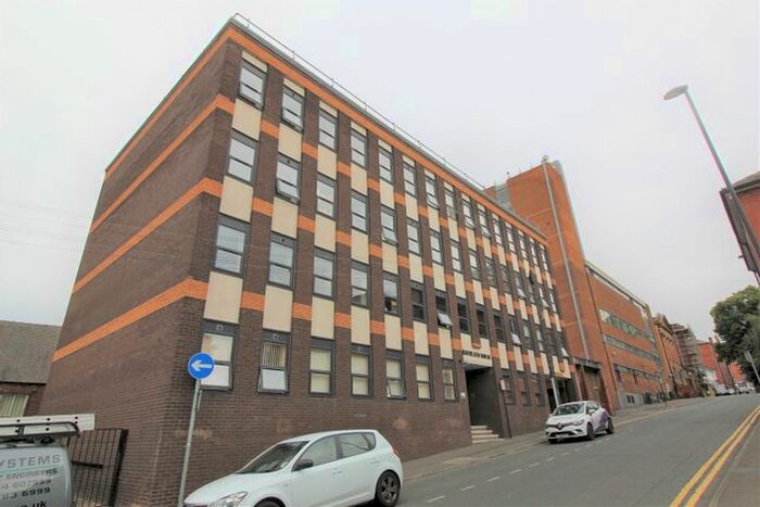 2 Bedroom Flat To Rent In Market Street, Wakefield WF1