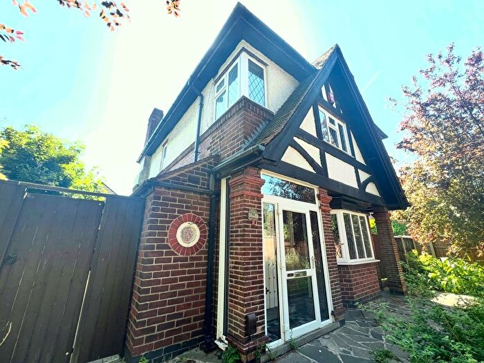 3 Bedroom Detached House To Rent In Bilborough Road, Nottingham, NG8