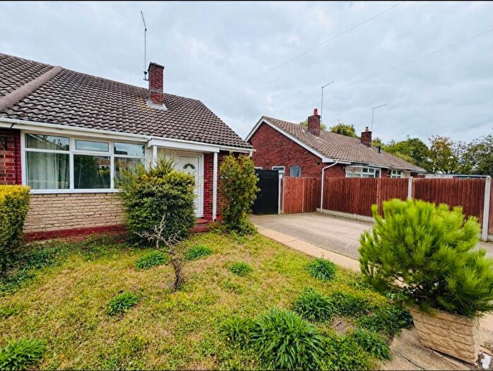 2 Bedroom Bungalow To Rent In Rowe Avenue, Orton Longueville, Peterborough, PE2
