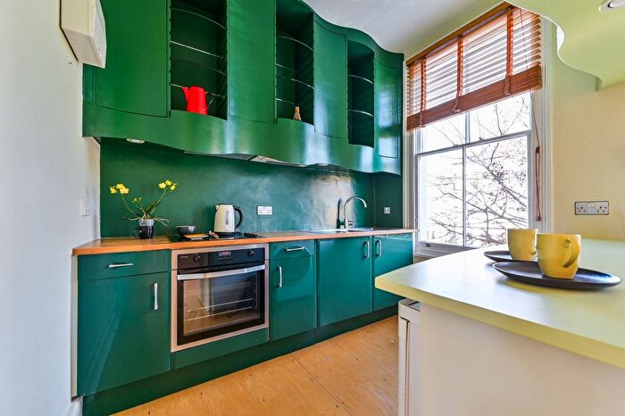 1 Bedroom Flat To Rent In Benthal Road, Stoke Newington, London, N16