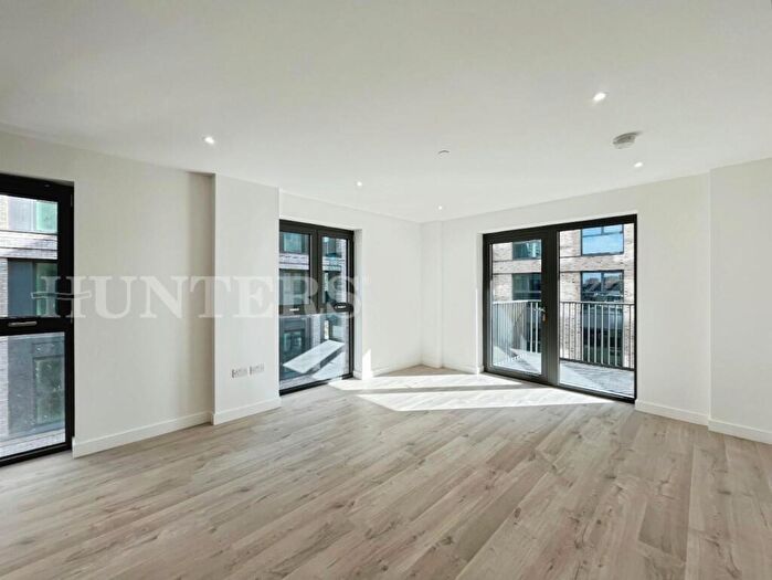 2 Bedroom Flat To Rent In Anax Street, London, N4