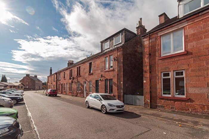 3 Bedroom Maisonette To Rent In Middleton Street | Alexandria, G83