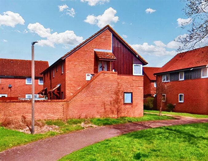 2 Bedroom Flat To Rent In Spearmint Close Walnut Tree Milton Keynes, MK7