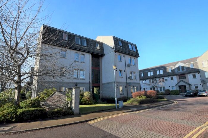 2 Bedroom Flat To Rent In Gairn Mews, Gairn Terrace, City Centre, Aberdeen, AB10