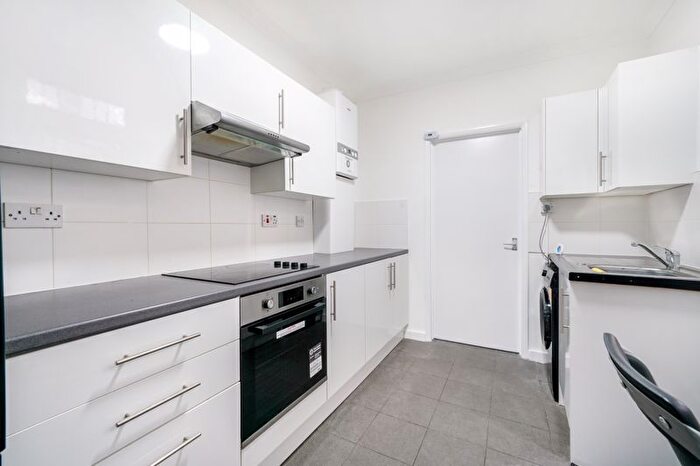 1 Bedroom Flat To Rent In Forest Lane, London, E7