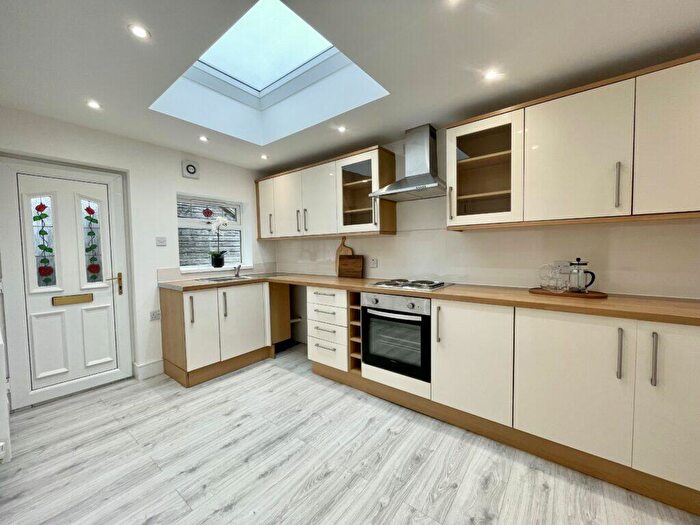 2 Bedroom Semi-Detached Villa For Sale In Knox Street, Airdrie, ML6
