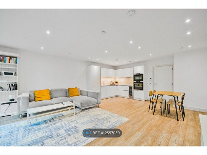 2 Bedroom Flat To Rent In Distel Apartments, London, SE10