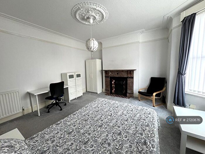 2 Bedroom Flat To Rent In Jesmond, Newcastle Upon Tyne, NE2