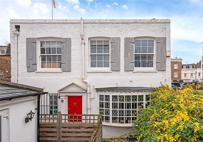 2 Bedroom Mews For Sale In Edge Street, Kensington, London, W8