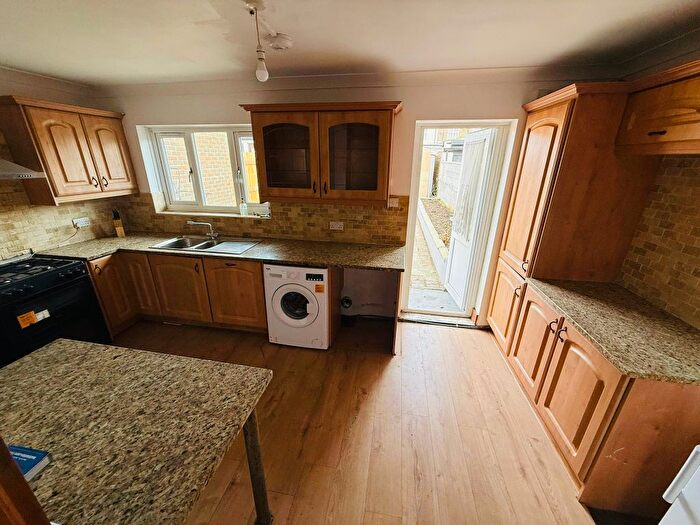 4 Bedroom Detached House To Rent In Belvedere Road, Leyton, E10