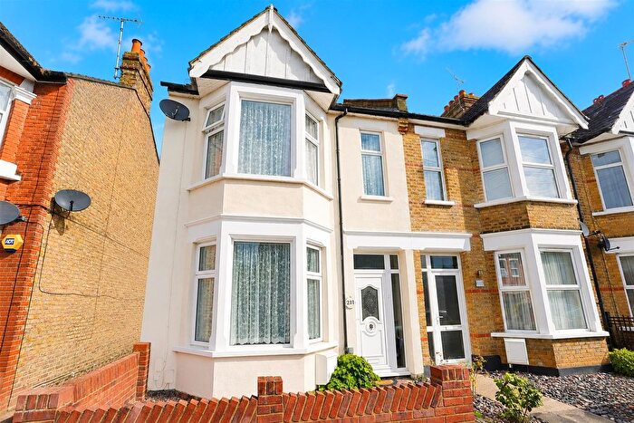 3 Bedroom End Of Terrace House To Rent In Stornoway Road, Southend On Sea, SS2