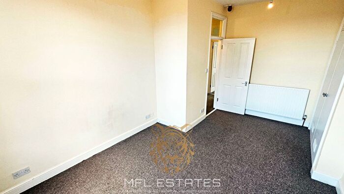 1 Bedroom Flat To Rent In High Street, London, SE25