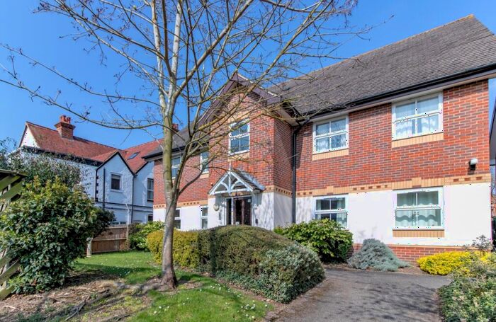 2 Bedroom Apartment To Rent In Farriers Mews, Abingdon, OX14