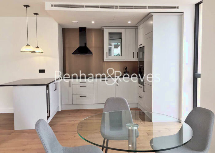 2 Bedroom Apartment To Rent In Emery Way, Wapping, E1W