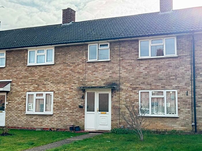 3 Bedroom Terraced House To Rent In St Pauls Road, RG22