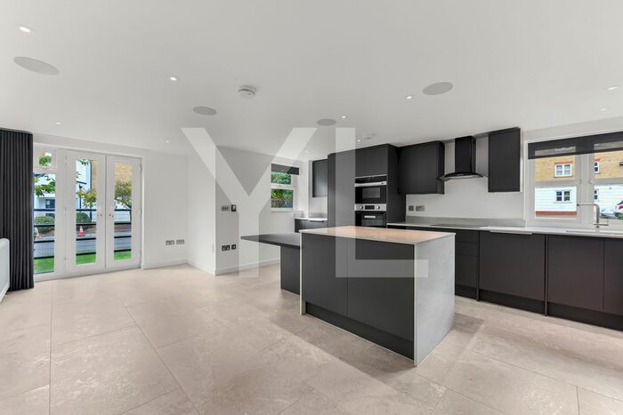 1 Bedroom Flat To Rent In Corbidge Court, Glaisher Street, Deptford, SE8