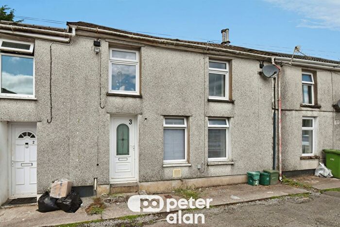 4 Bedroom Terraced House For Sale In Waterloo Place, Aberdare, CF44