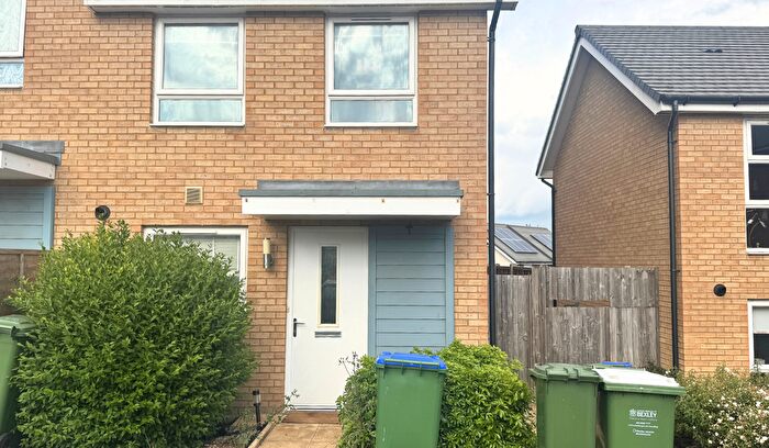 3 Bedroom Semi-Detached House To Rent In Tower Road, Belvedere, DA17