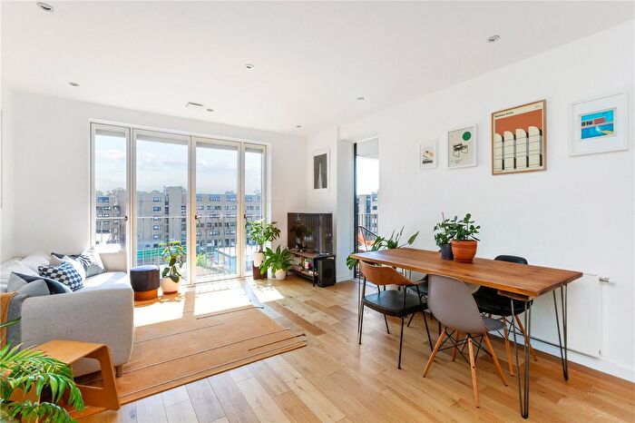 1 Bedroom Flat To Rent In Murrain Road, London, N4