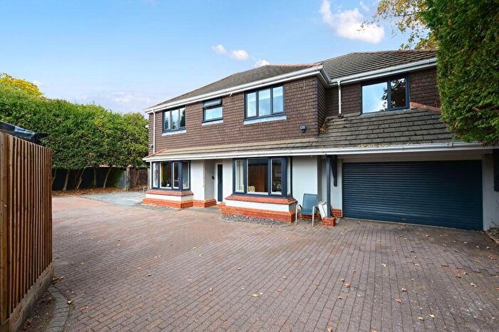 5 Bedroom Detached House For Sale In Camp Road, Farnborough, GU14