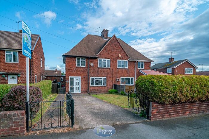 3 Bedroom Semi-Detached House For Sale In Kingston Close, Worksop, S80