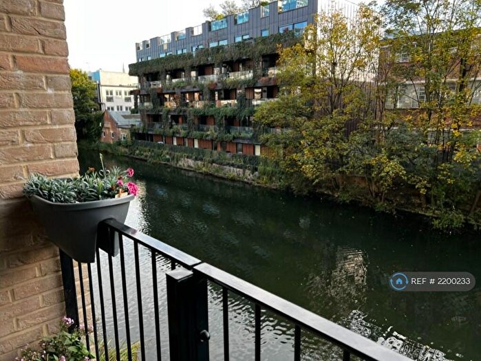 1 Bedroom Flat To Rent In Grand Canal Apartments, London, N1