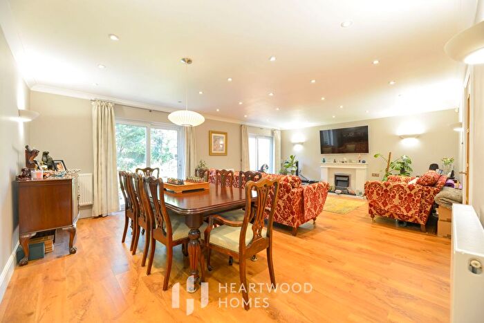 3 Bedroom Detached House For Sale In Yule Close, Bricket Wood, St. Albans, AL2