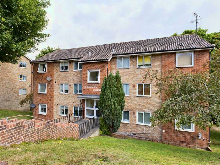 2 Bedroom Flat To Rent In Mill Rise, Brighton, BN1