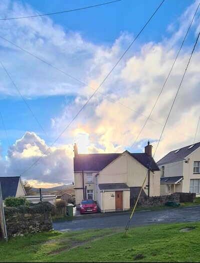 3 Bedroom Semi-Detached House For Sale In Upper Llandwrog, Caernarfon, Gwynedd, LL54