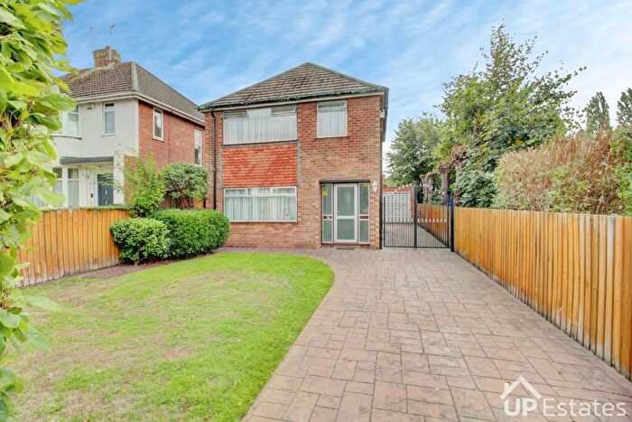 3 Bedroom Detached House For Sale In Daventry Road, Cheylesmore, Coventry, CV3
