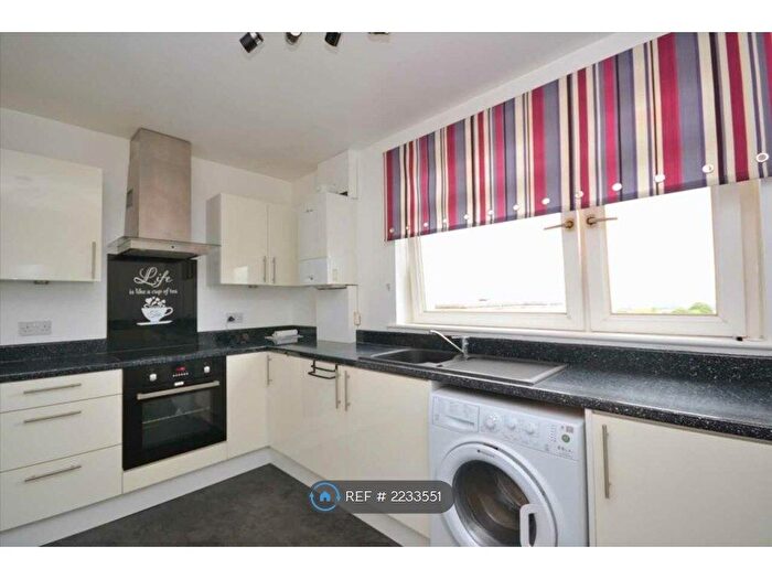 3 Bedroom Maisonette To Rent In Kirkmuir Drive, Rutherglen, Glasgow, G73