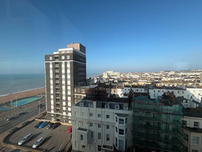 2 Bedroom Flat To Rent In Kings Road, Brighton, BN1