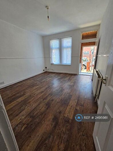4 Bedroom Terraced House To Rent In Landseer Terrace, Leeds, LS13