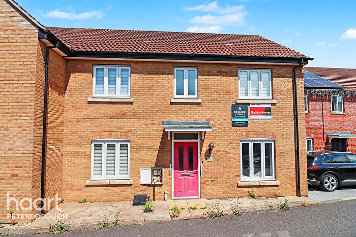 3 Bedroom Semi-Detached House For Sale In Cooper Road, Gunthorpe, PE4
