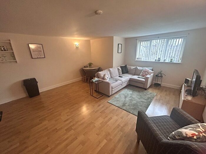 2 Bedroom Flat To Rent In Bevan Court, Dunlop Street, Latchford, WA4