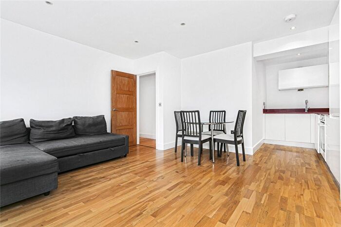2 Bedroom Flat To Rent In Clapham Manor Street, London, SW4