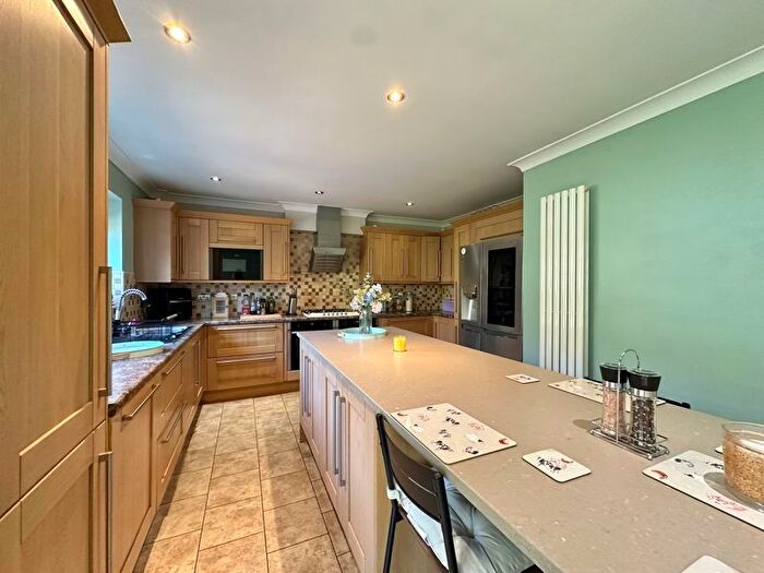 4 Bedroom Detached House For Sale In Bracken Hill, Ackworth, WF7