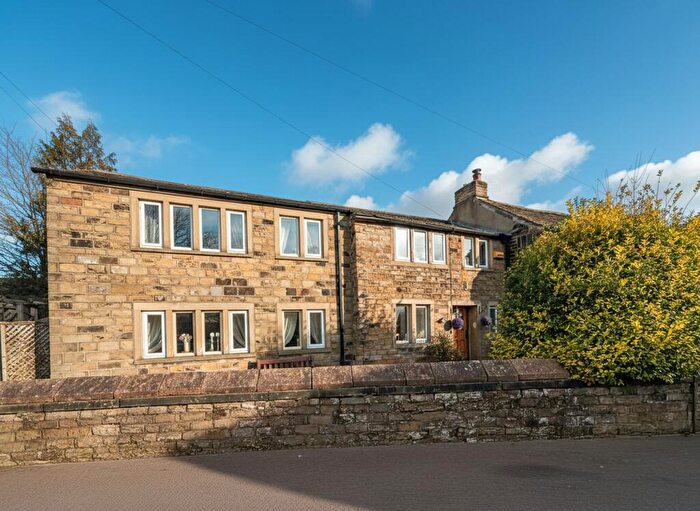 4 Bedroom Semi-Detached House For Sale In Oakroyd Cottage, Oak Road, Bradley, HD2