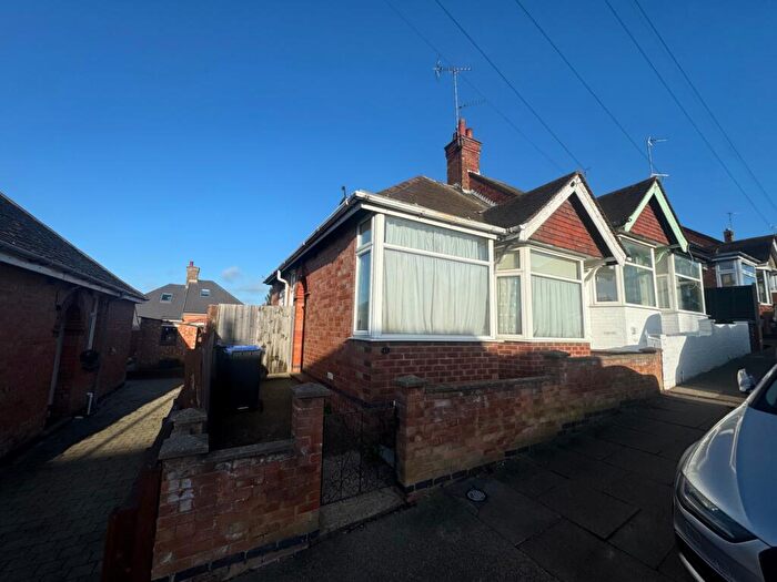 2 Bedroom Bungalow For Sale In Norton Road, Kingsthorpe, NN2