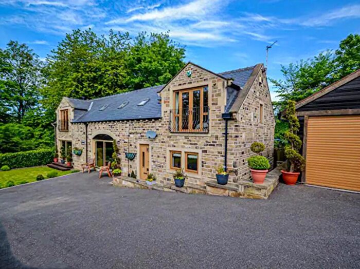 5 Bedroom Detached House To Rent In Fenay Bridge Road, Fenay Bridge, HD8