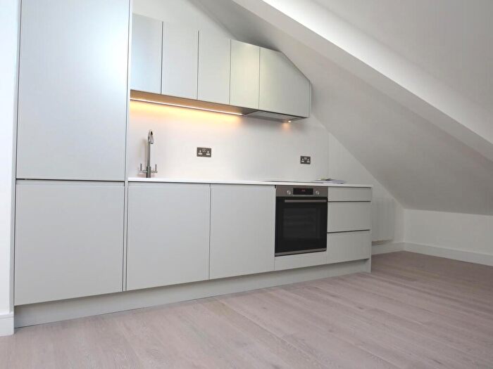 2 Bedroom Penthouse To Rent In New Road, Brentwood, CM14