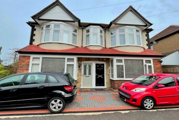 2 Bedroom Flat To Rent In George Road, London, E4