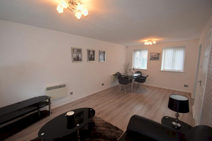 2 Bedroom Flat To Rent In Chorlton Rd, Hulme, Manchester., M15