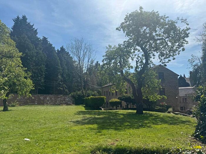 2 Bedroom Flat To Rent In Woodleigh Hall Mews, Knott Lane, Rawdon, LS19