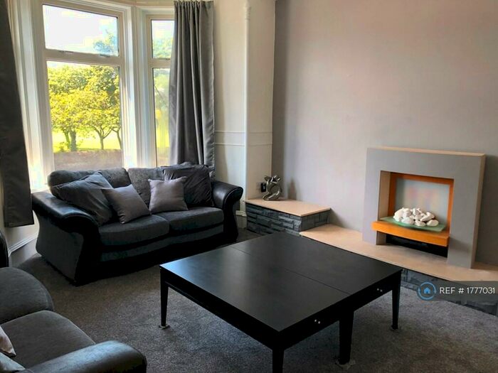 3 Bedroom Flat To Rent In King Street, Aberdeen, AB24