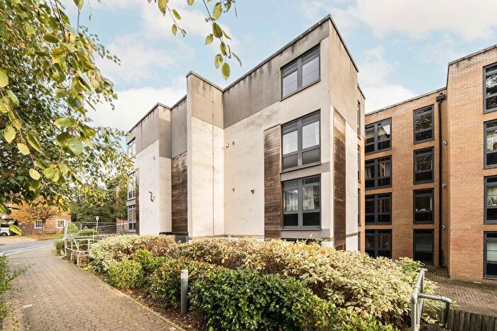 1 Bedroom Flat To Rent In Scott Avenue, London, SW15