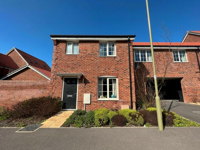 3 Bedroom End Of Terrace House To Rent In Diamond Drive, Didcot, OX11